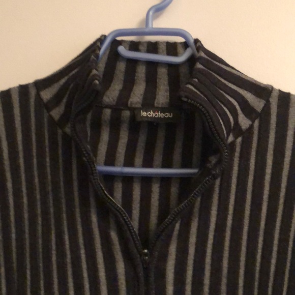 Black top - Picture 3 of 5